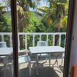 Kuca Tri Palme U Lastvi