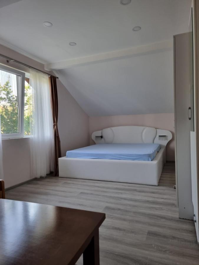 Ferienhaus Kuca Tri Palme U Lastvi