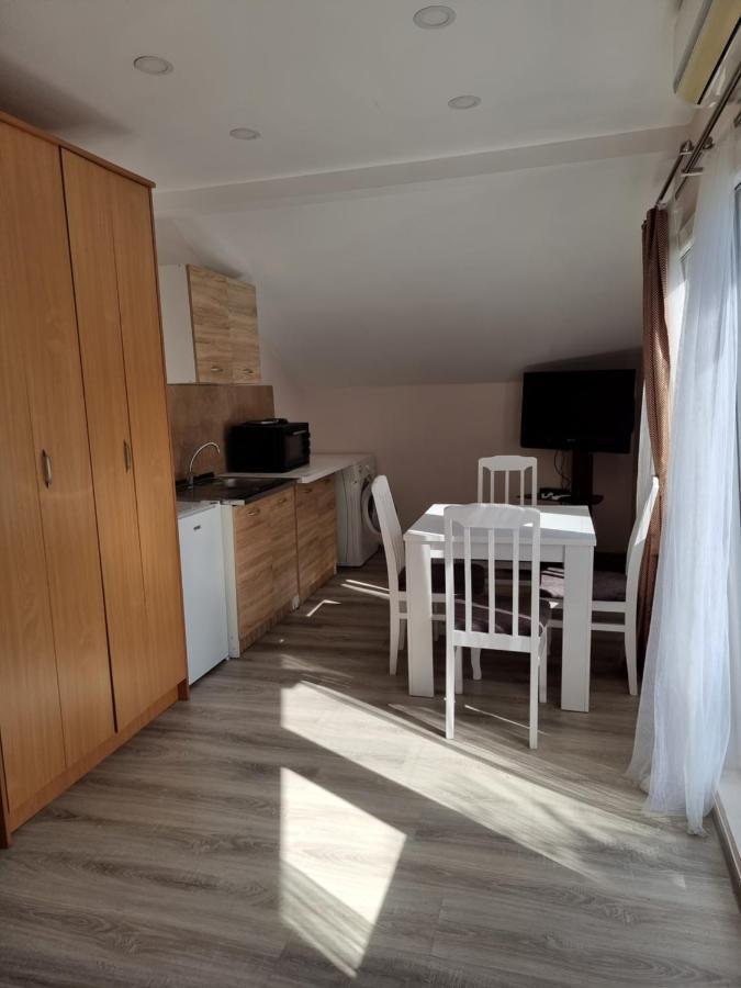 Ferienhaus Kuca Tri Palme U Lastvi